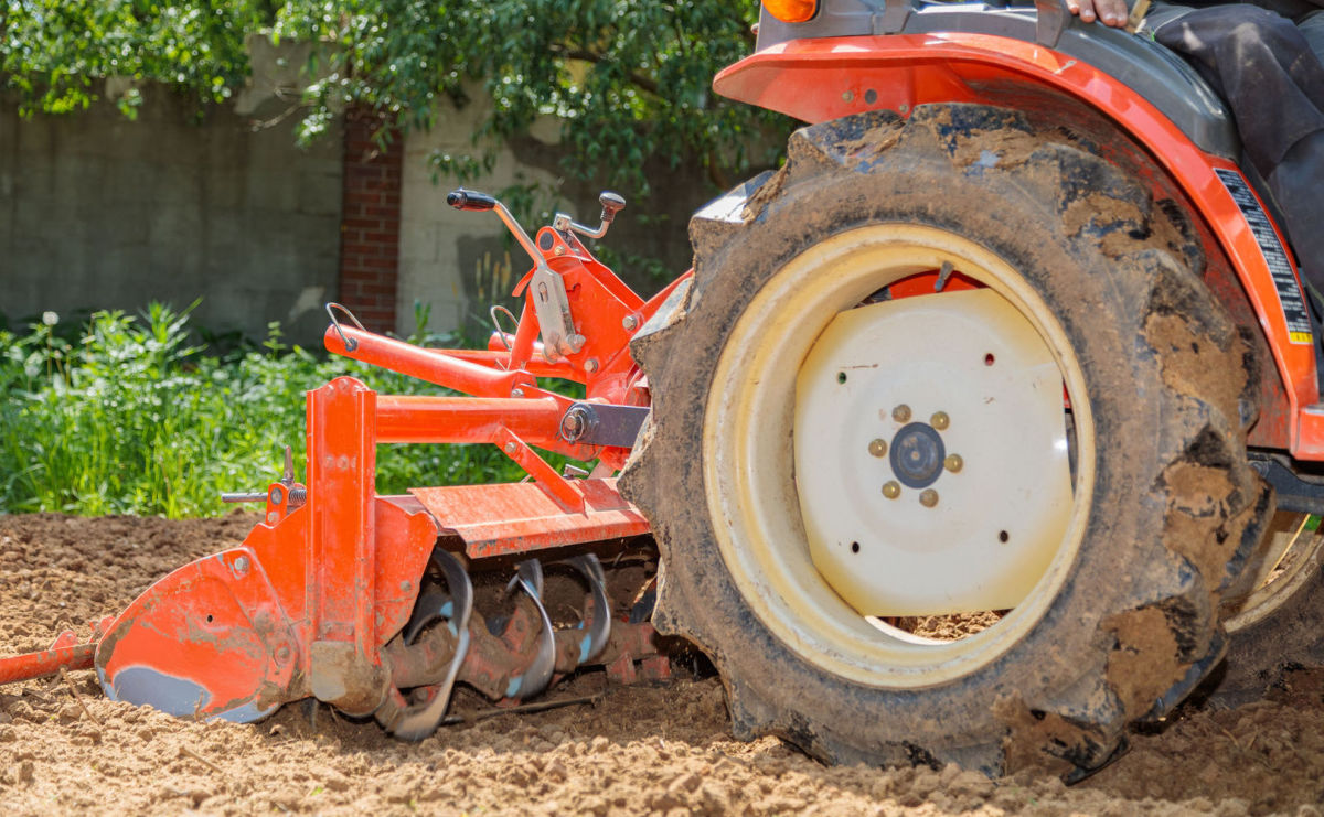 Handy For Hire Tractor services